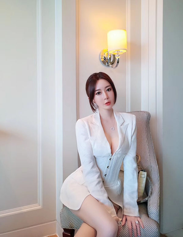 伦敦外围预约价格